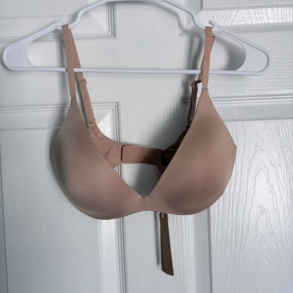 Skims Wireless Form Super Push Up Bra 32D Clay PL-PLG-9558W Neutral Tan NWT